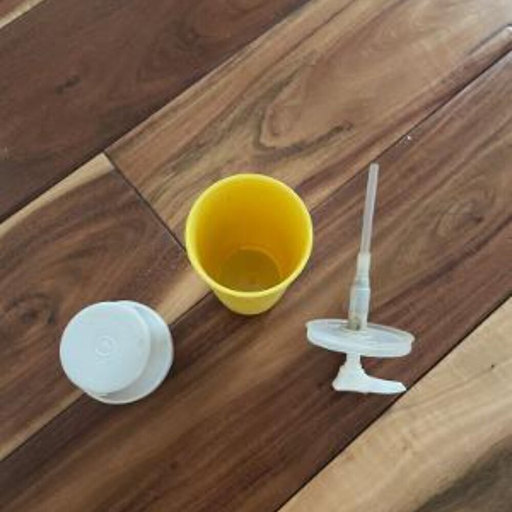 Tupperware Mustard Dispenser. Vintage - Picture 2 of 3